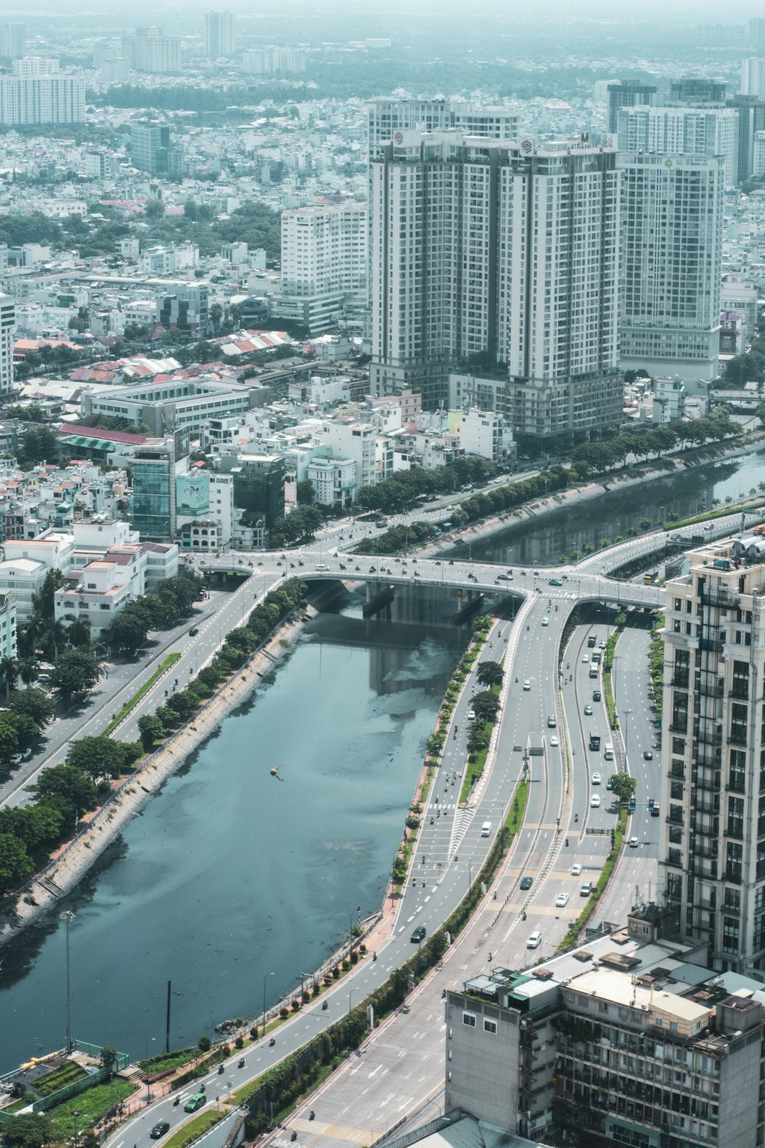 Ảnh minh họa cầu và sông tại khu đô thị - hạ tầng kết nối Thủ Thiêm